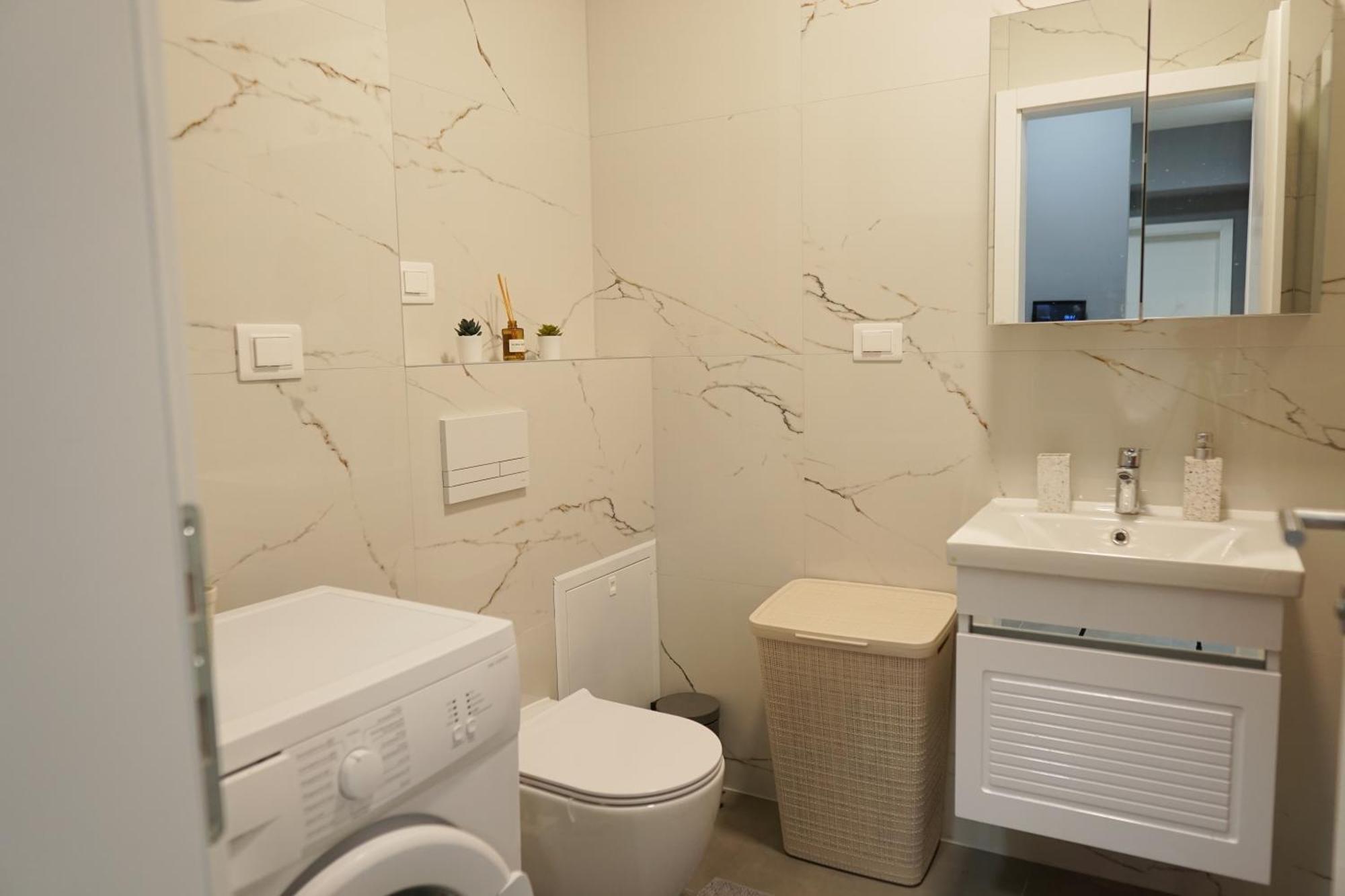 Aurora Apartman *